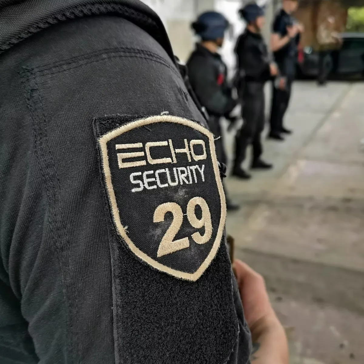 Echo Security Schulter mit Aufdruck